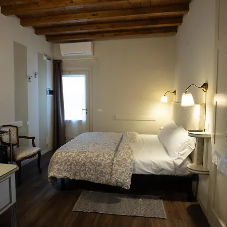 Il Cortiletto بيت ضيافة بياتشينسا